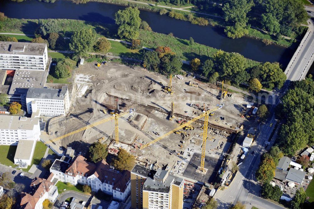 Aerial image Hannover - Blick auf die Bausstelle des Klinikums Siloah/ Oststadt-Heidehaus auf dem Gelände der Klinik Siloah an der Ihme in Hannover. Hier soll das modernste Krankenhaus in Niedersachsen entstehen. Bauherr ist das Klinikum Region Hannover. Entworfen wurde das Projekt von dem Architektenbüro San der und Hofrichter aus Ludwigshafen. View to the building area of the Hospital Center Siloah/ Oststadt-Heidehaus on the area of the clinic Siloah near the Ihme in Hannover. Here is build the most modern clinic in Lower Saxony. building contractor is the Klinikum Region Hannover. The project was designed by the architects office San der and Hofrichter from Ludwigshafen.