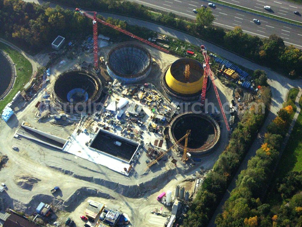 Aerial image München - Construktion site of sewage works Basin and purification steps for waste water treatment of Klaerwerk Gut Grosslappen in Munich in the state Bavaria, Germany