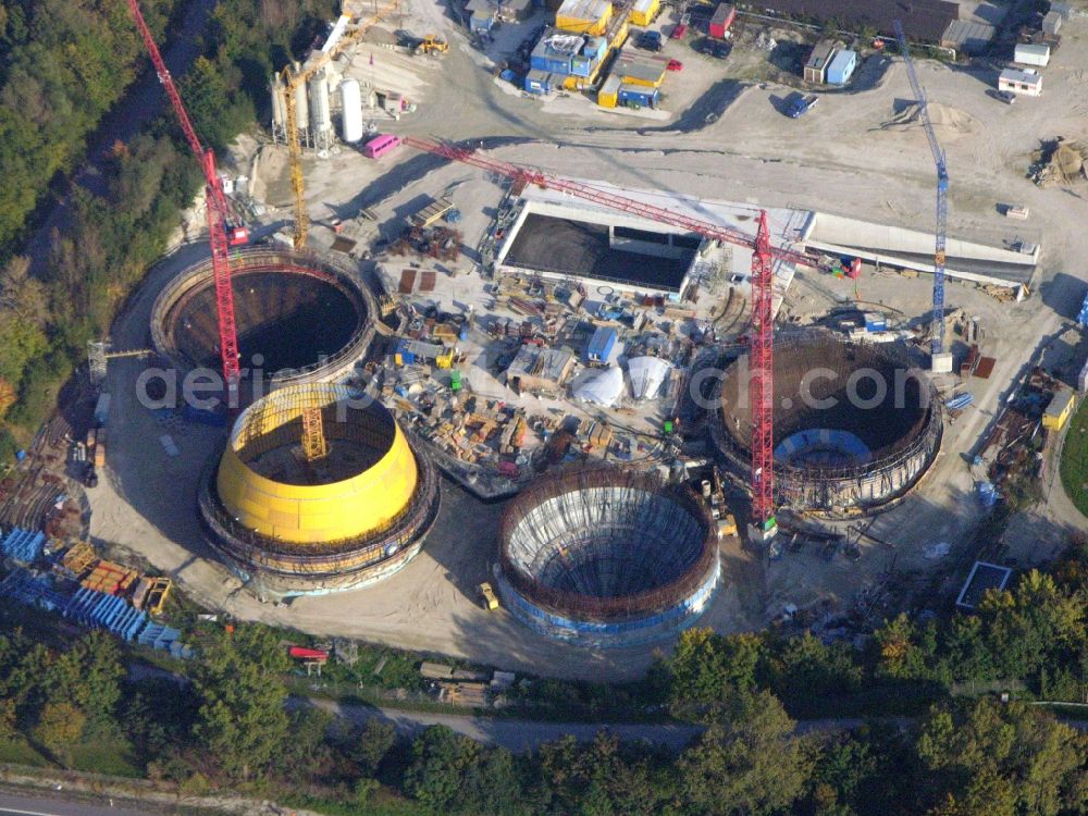 Aerial image München - Construktion site of sewage works Basin and purification steps for waste water treatment of Klaerwerk Gut Grosslappen in Munich in the state Bavaria, Germany