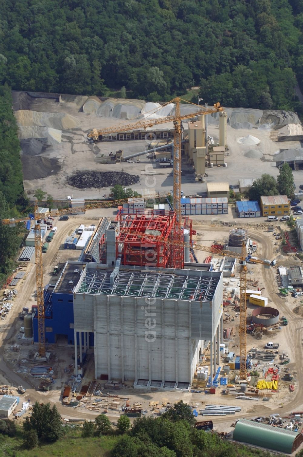 Rüdersdorf from above - Construction site of Power plants and exhaust towers of Waste incineration plant station IKW Ruedersdorf on Siedlerweg in Ruedersdorf in the state Brandenburg, Germany