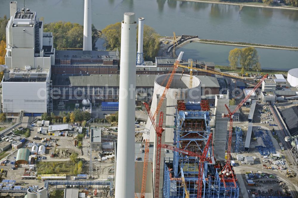 Karlsruhe from above - Neubau des steinkohlebefeuerten Kraftwerksblock 8 (RDK-8) des Rheinhafen-Dampfkraftwerks bei Karlsruhe. Die Inbetriebnahme des Blocks ist für das Frühjahr 2012 vorgesehen. Betreiber des Kraftwerks ist die Energie Baden-Württemberg Kraftwerke AG (EnBW). Construction of the coal-fired power plant unit 8 (RDK-8) of the steam power plant at the Rhine port.