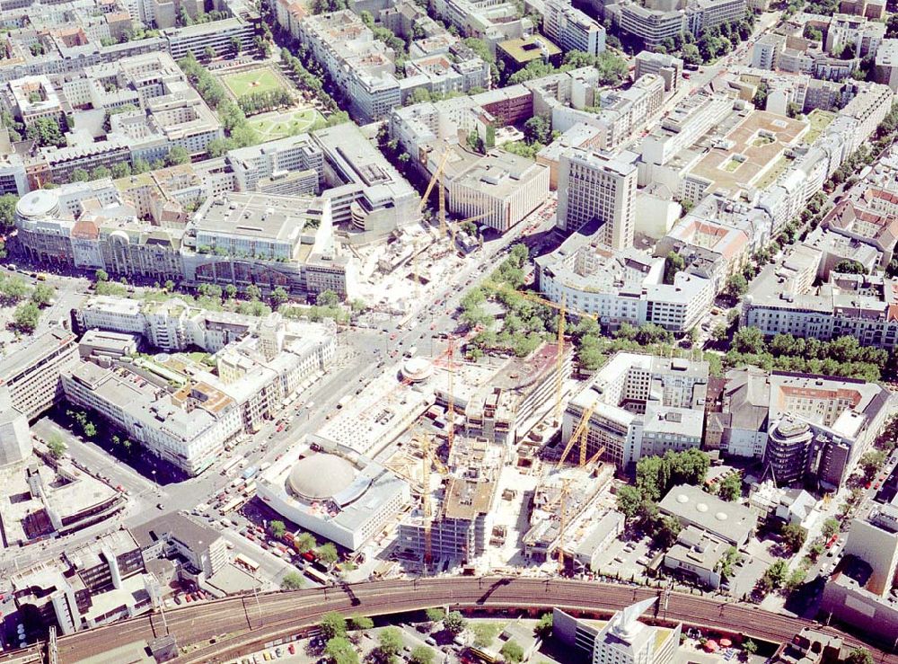 Aerial photograph Berlin Charlottenburg - Neubau des Kranzlerecks und Abriß des Panoptikums am Kurfürstendamm in Berlin - Charlottenburg.