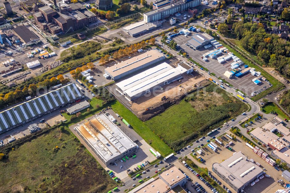 Aerial photograph Oberhausen - Warehouse complex-building in the industrial area on street Im Waldteich in Oberhausen at Ruhrgebiet in the state North Rhine-Westphalia, Germany