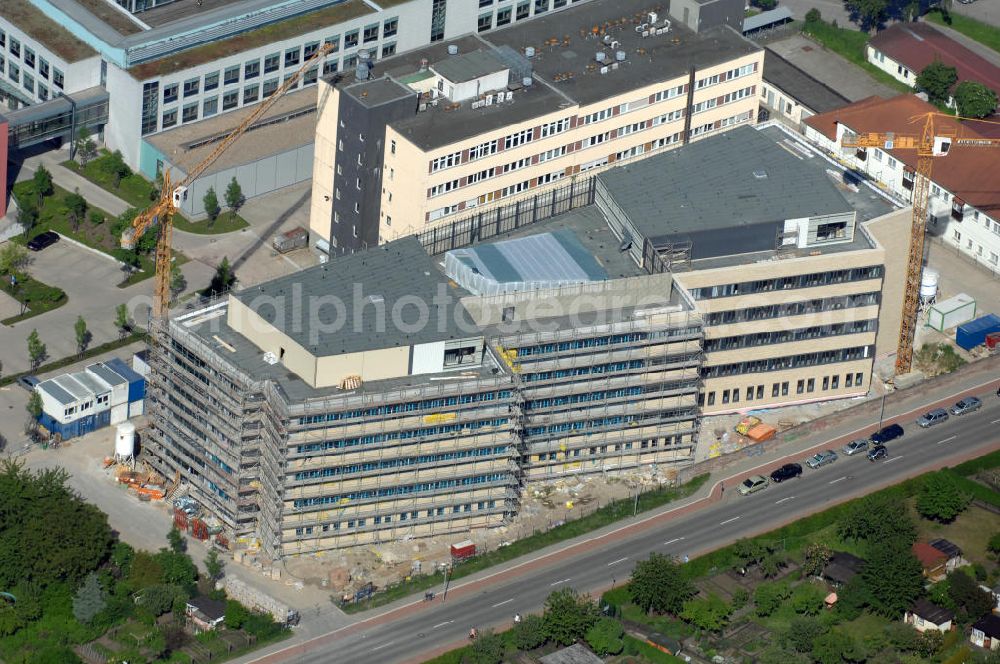 Magdeburg from above - Baustelle Neubau Institutsgebäude Leibniz Institut für Neurobiologie IfN der medizinischen Fakultät Otto-von-Guericke-Universität in Magdeburg-Lemsdorf. Building site of the institute building Leibniz Institut for neuro biology at the medical faculty Otto-von-Guericke University. Bauingenieur: Assmann Beraten + Planen GmbH Magdeburg