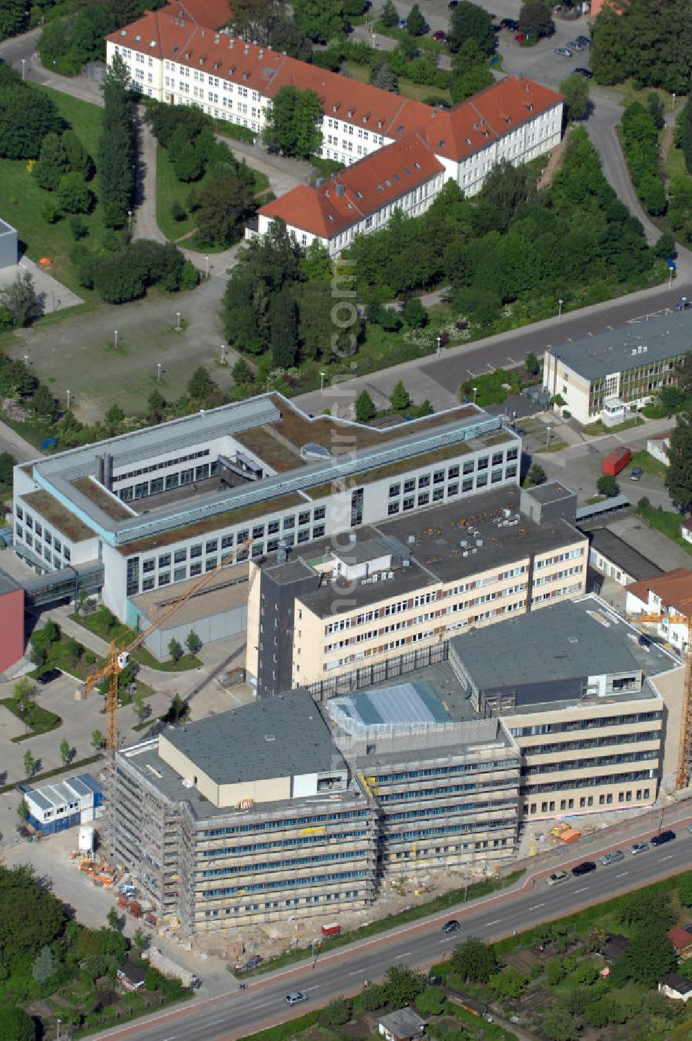 Aerial image Magdeburg - Baustelle Neubau Institutsgebäude Leibniz Institut für Neurobiologie IfN der medizinischen Fakultät Otto-von-Guericke-Universität in Magdeburg-Lemsdorf. Building site of the institute building Leibniz Institut for neuro biology at the medical faculty Otto-von-Guericke University. Bauingenieur: Assmann Beraten + Planen GmbH Magdeburg