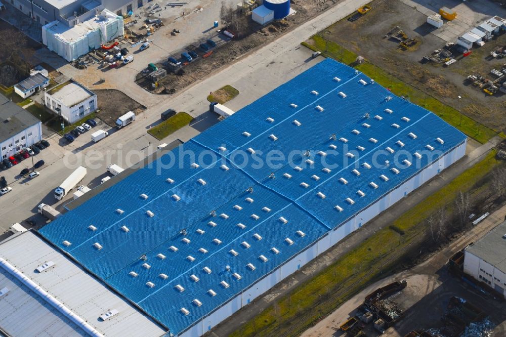 Hoppegarten from the bird's eye view: Logistic building of Hoppegarten Park Property GmbH & Co.KG on Industriestrasse in Hoppegarten in the state Brandenburg