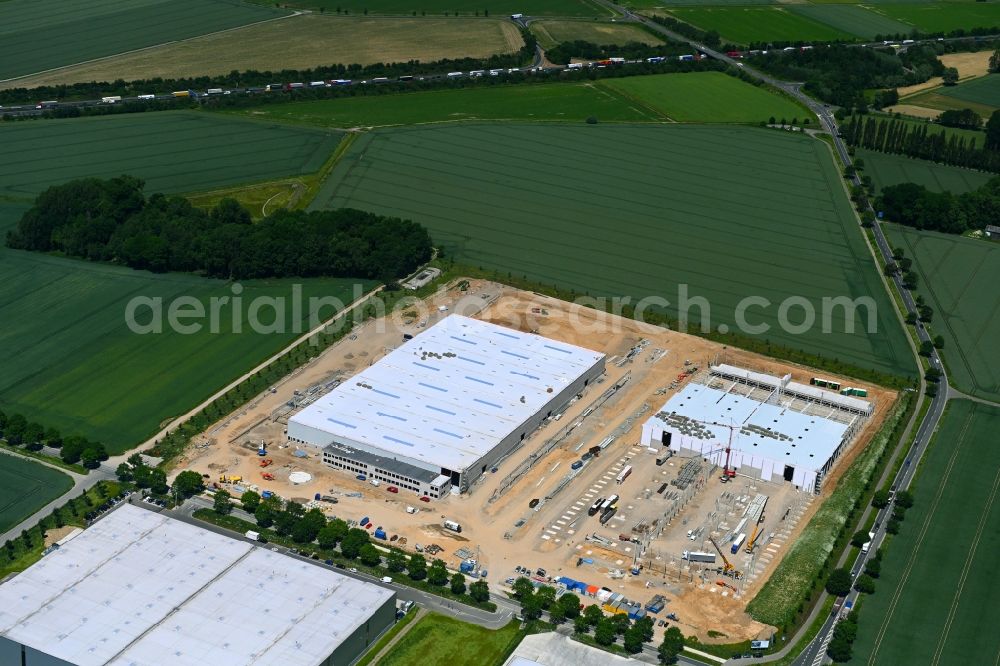 Barsinghausen from the bird's eye view: Construction site to build a new building complex on the site of the logistics center Hohes Feld in the district Gross Munzel in Barsinghausen in the state Lower Saxony, Germany