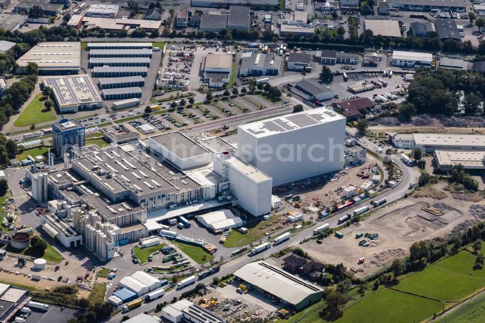 Aerial photograph Moers - Construction site for the new building complex on the site of the logistics center Moers Frischeprodukte GmbH & Co.KG on Dr.-Berns-Strasse in Moers in the state of North Rhine Westphalia, Germany