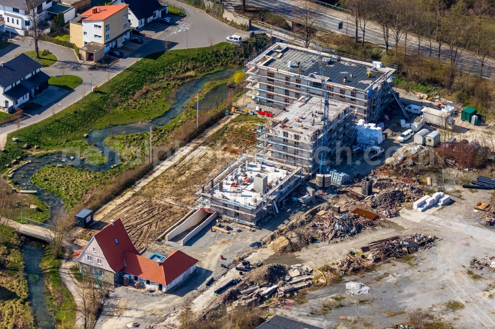 Aerial image Soest - Construction site for the construction of a multi-family residential complex Wohnkarree Altes Freibad for condominiums on Feldmuehlenweg in Soest in the state North Rhine-Westphalia, Germany