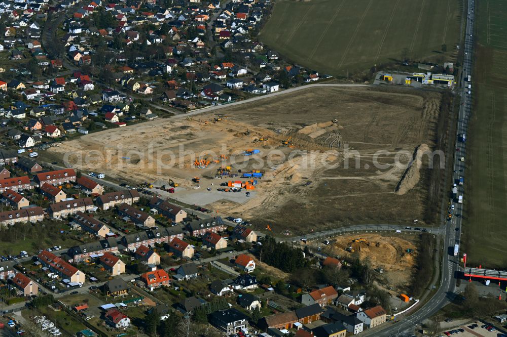 Ahrensfelde from above - Construction site to build a new multi-family residential complex Ahrensfelder Obstwiesen on street Blumberger Chaussee in Ahrensfelde in the state Brandenburg, Germany