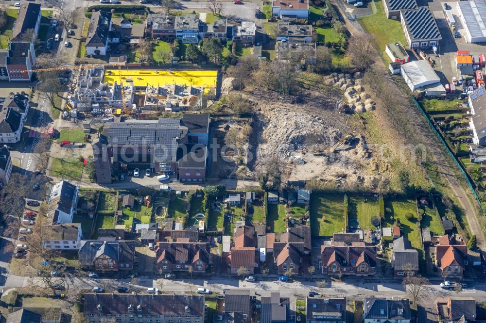 Aerial image Bottrop - Construction site to build a new multi-family residential complex on Eichenstrasse in Bottrop at Ruhrgebiet in the state North Rhine-Westphalia, Germany