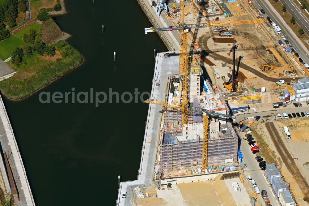 Hamburg from above - Construction site to build a new multi-family residential complex in Elbbrueckenquartier in the district HafenCity in Hamburg, Germany