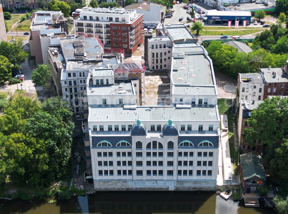 Aerial photograph Halle (Saale) - Construction site to build a new multi-family residential complex Freyberg Brauerei on street Glauchaer Strasse - Weingaerten in the district Suedliche Innenstadt in Halle (Saale) in the state Saxony-Anhalt, Germany