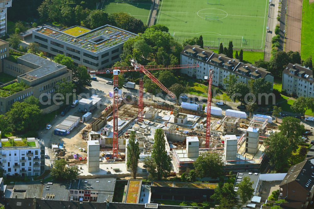 Düsseldorf from the bird's eye view: Construction site to build a new multi-family residential complex GartenQuartier on street Lacombletstrasse - Loebeckstrasse in the district Duesseltal in Duesseldorf at Ruhrgebiet in the state North Rhine-Westphalia, Germany