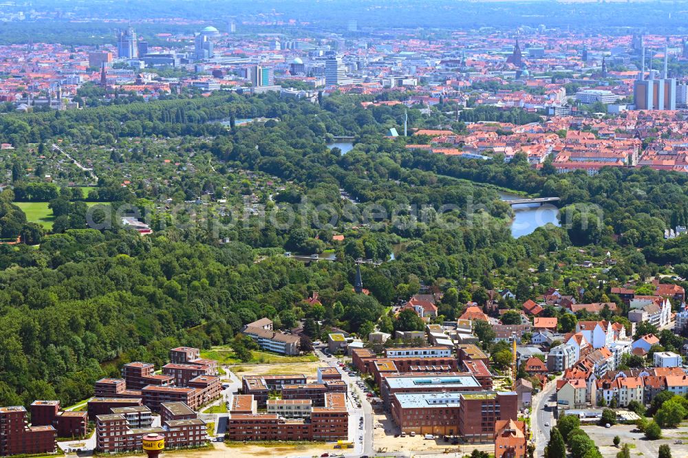 Hannover from above - Construction site to build a new multi-family residential complex on street Zur Wasserstadt - Stephanie-Kuder-Strasse in the district Limmer in Hannover in the state Lower Saxony, Germany