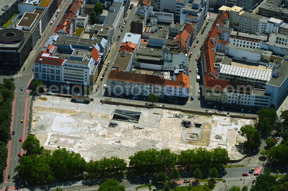 Hannover from the bird's eye view: Construction site to build a new multi-family residential complex on street Celler Strasse - Bruederstrasse - Herschelstrasse - in the district Mitte in Hannover in the state Lower Saxony, Germany