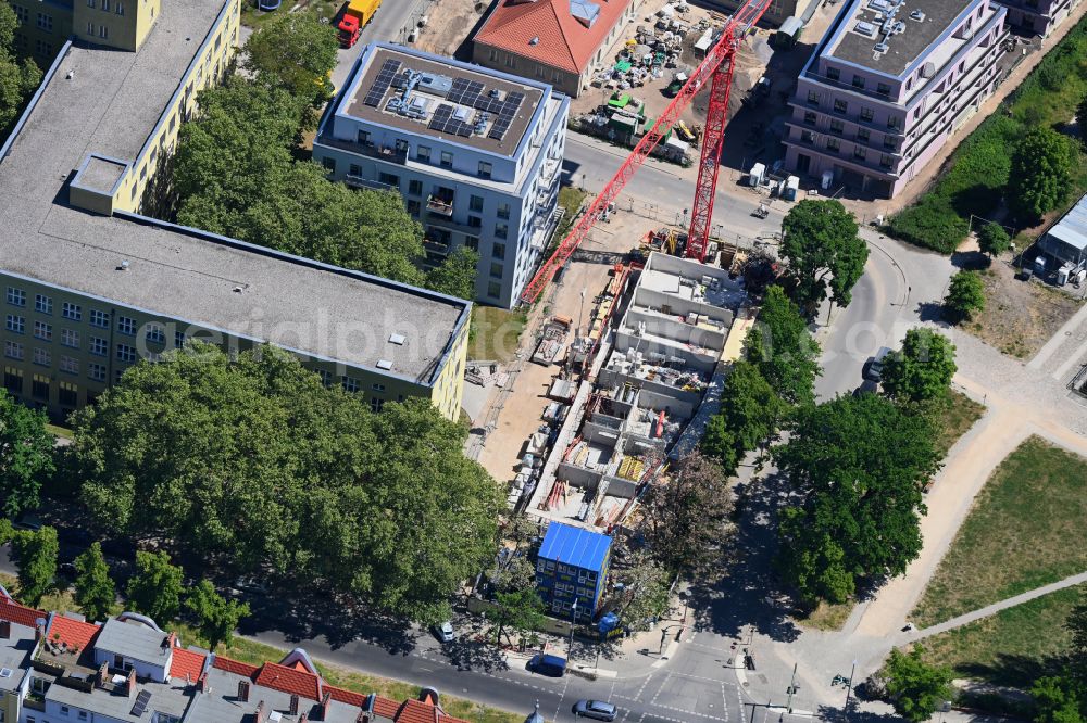 Aerial image Berlin - Construction site to build a new multi-family residential complex Havelufer-Quartier on street Am Maselakepark - Streitstrasse in the district Spandau Hakenfelde in Berlin, Germany