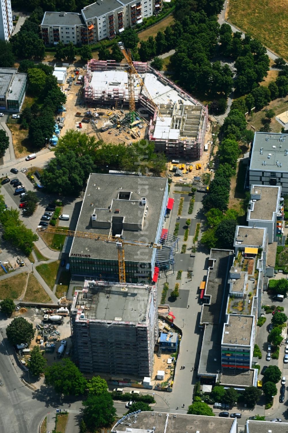 Aerial photograph Berlin - Construction site to build a new multi-family residential complex on Karl-Holtz-Strasse in the district Marzahn in Berlin, Germany