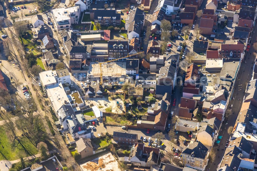 Aerial photograph Ahlen - Construction site to build a new multi-family residential complex with offices Im Kuehl in the district Innenstadt in Ahlen in the state North Rhine-Westphalia, Germany