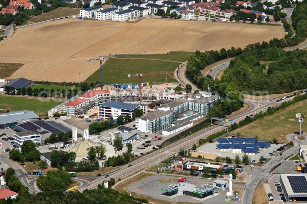 Pentling from the bird's eye view: Construction site to build a new multi-family residential complex Mein Kaiserhof on street An der Steinernen Bank in the district Grossberg in Pentling in the state Bavaria, Germany