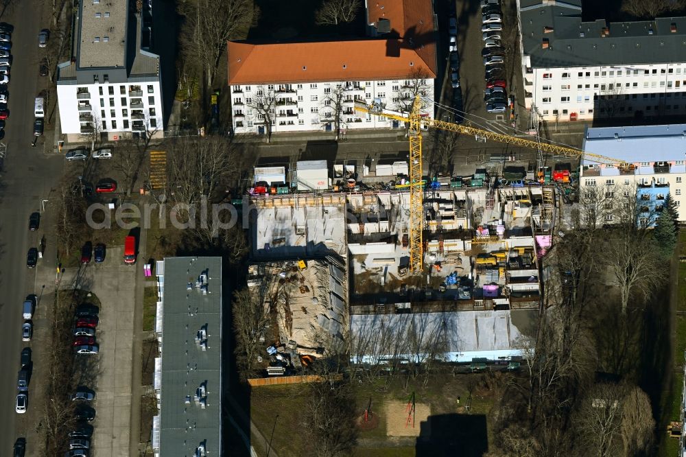 Berlin from the bird's eye view: Construction site to build a new multi-family residential complex Muenstertor in the district Lichtenberg in Berlin, Germany