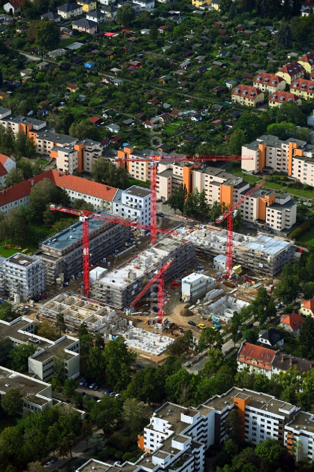 Aerial photograph Berlin - Construction site to build a new multi-family residential complex Dessauerstrasse - Retzowstrasse in the district Lankwitz in Berlin, Germany