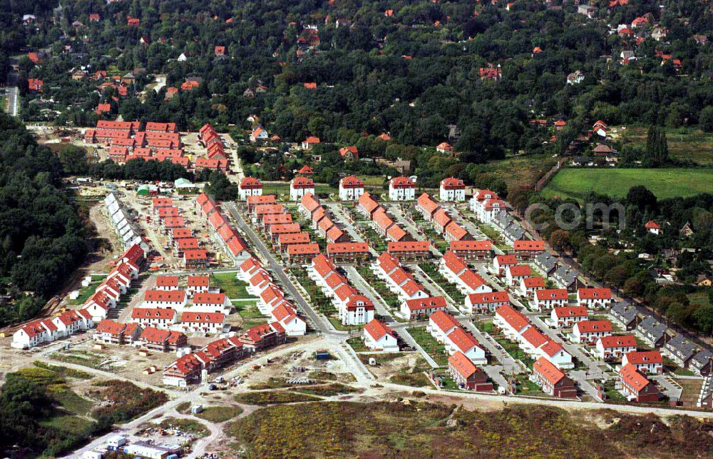 Falkensee from above - Multi-family residential complex on street Moewenstrasse in Falkensee in the state Brandenburg, Germany