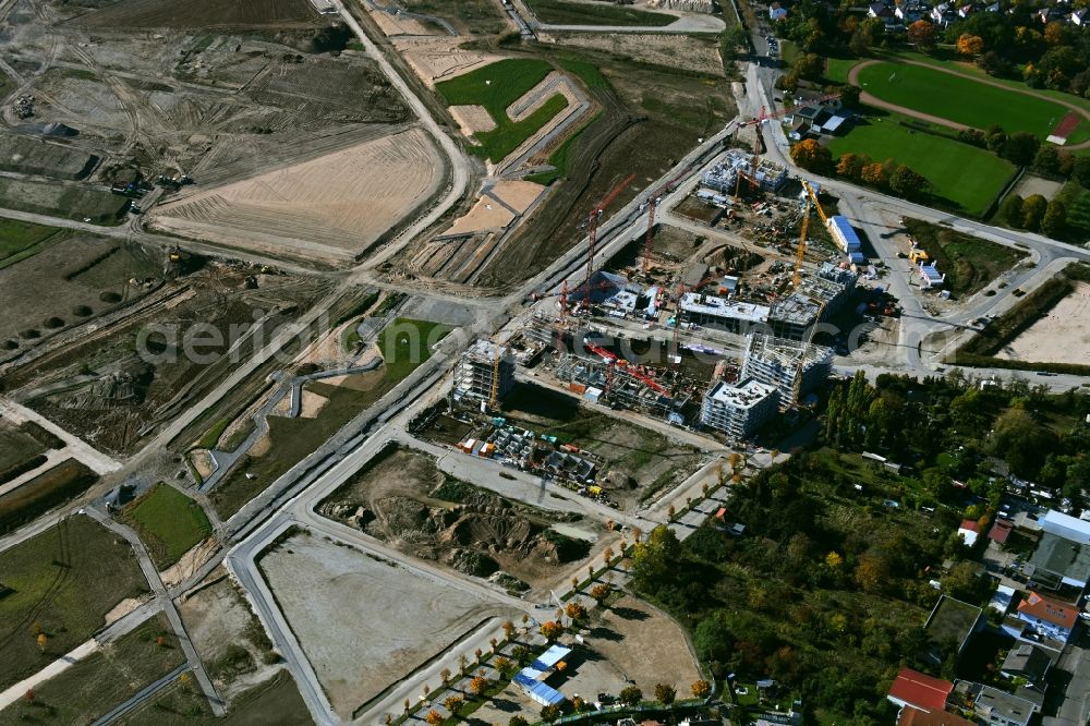 Mannheim from the bird's eye view: Construction site to build a new multi-family residential complex Quartiere Bumerang - Wohnen am Park - FLAIRWOOD und Spinelli 10.5 on street Anna-Sammet-Strasse in the district Kaefertal in Mannheim in the state Baden-Wuerttemberg, Germany