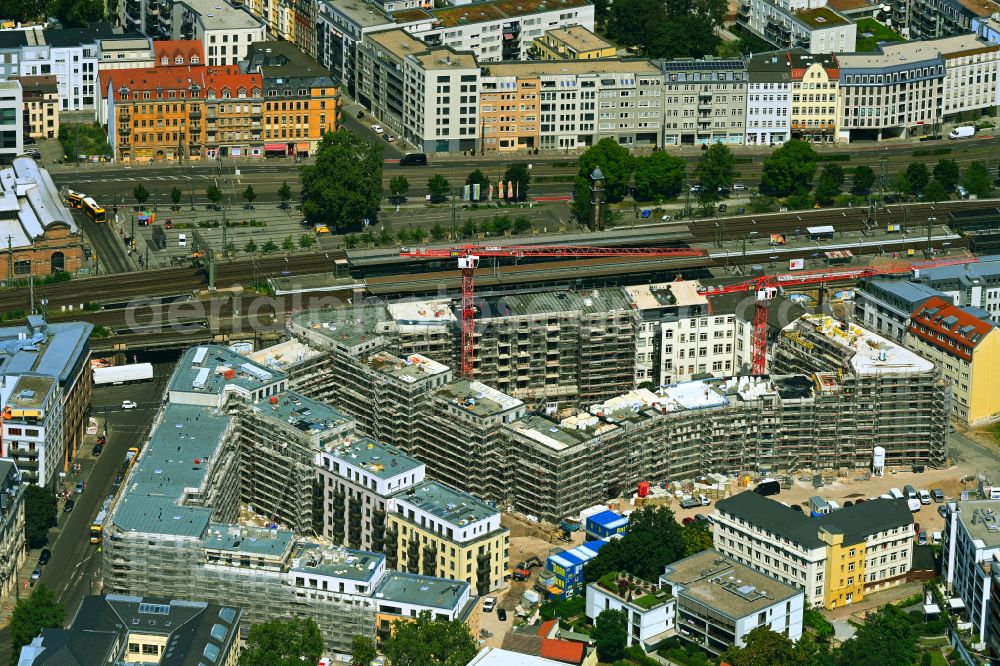 Dresden from above - Construction site to build a new multi-family residential complex Quartier Am Schuetzengarten on street Amely-Boelte-Strasse, Koenneritzstrasse, Jahnstrasse, Schuetzengasse und Laurinstrasse in the district Wilsdruffer Vorstadt in Dresden in the state Saxony, Germany