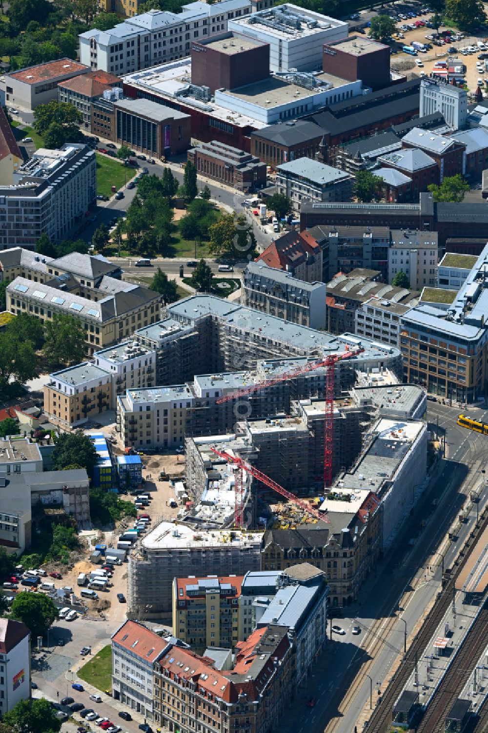 Dresden from above - Construction site to build a new multi-family residential complex Quartier Am Schuetzengarten on street Amely-Boelte-Strasse, Koenneritzstrasse, Jahnstrasse, Schuetzengasse und Laurinstrasse in the district Wilsdruffer Vorstadt in Dresden in the state Saxony, Germany