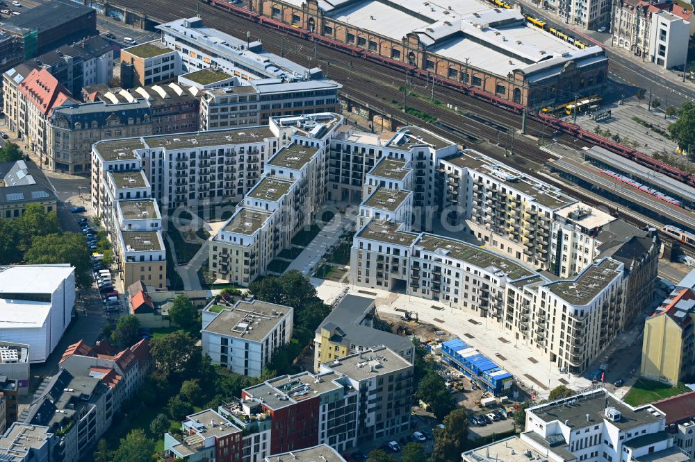 Dresden from the bird's eye view: Construction site to build a new multi-family residential complex Quartier Am Schuetzengarten on street Amely-Boelte-Strasse, Koenneritzstrasse, Jahnstrasse, Schuetzengasse und Laurinstrasse in the district Wilsdruffer Vorstadt in Dresden in the state Saxony, Germany