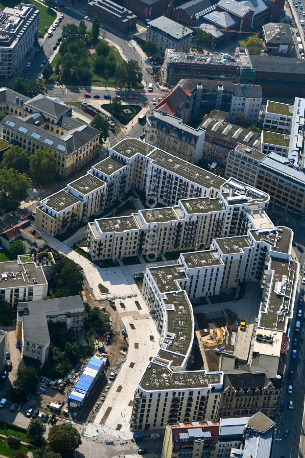 Aerial image Dresden - Construction site to build a new multi-family residential complex Quartier Am Schuetzengarten on street Amely-Boelte-Strasse, Koenneritzstrasse, Jahnstrasse, Schuetzengasse und Laurinstrasse in the district Wilsdruffer Vorstadt in Dresden in the state Saxony, Germany