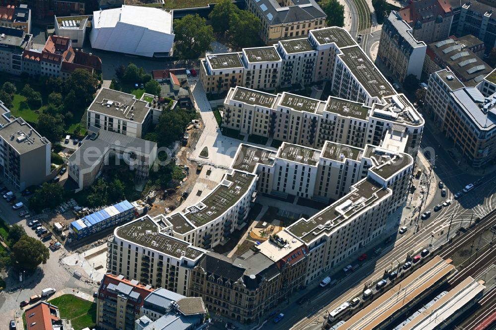 Dresden from above - Construction site to build a new multi-family residential complex Quartier Am Schuetzengarten on street Amely-Boelte-Strasse, Koenneritzstrasse, Jahnstrasse, Schuetzengasse und Laurinstrasse in the district Wilsdruffer Vorstadt in Dresden in the state Saxony, Germany