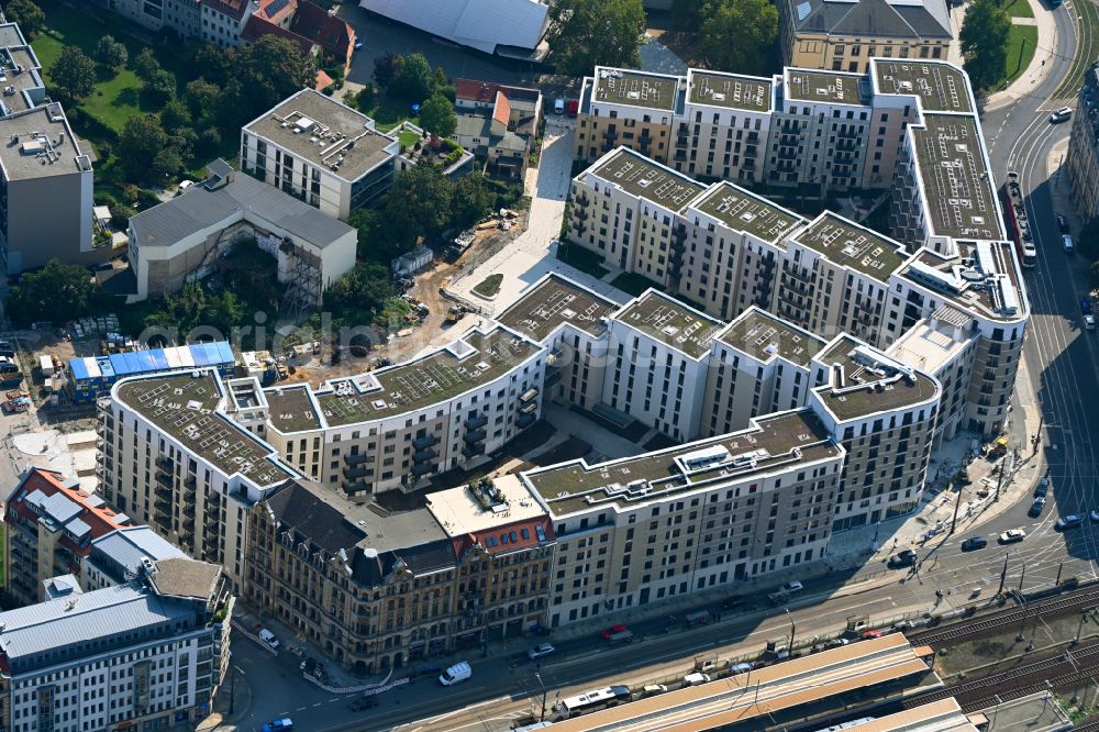 Dresden from the bird's eye view: Construction site to build a new multi-family residential complex Quartier Am Schuetzengarten on street Amely-Boelte-Strasse, Koenneritzstrasse, Jahnstrasse, Schuetzengasse und Laurinstrasse in the district Wilsdruffer Vorstadt in Dresden in the state Saxony, Germany