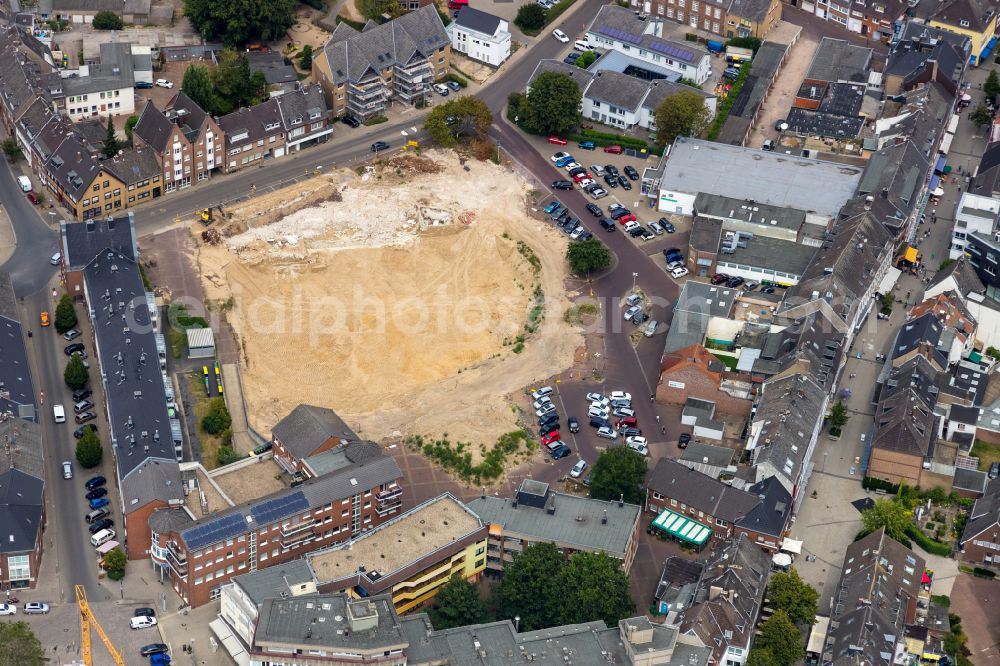 Aerial photograph Emmerich am Rhein - Construction site to build a new multi-family residential complex vivAtrium on street Neumarkt in Emmerich am Rhein in the state North Rhine-Westphalia, Germany