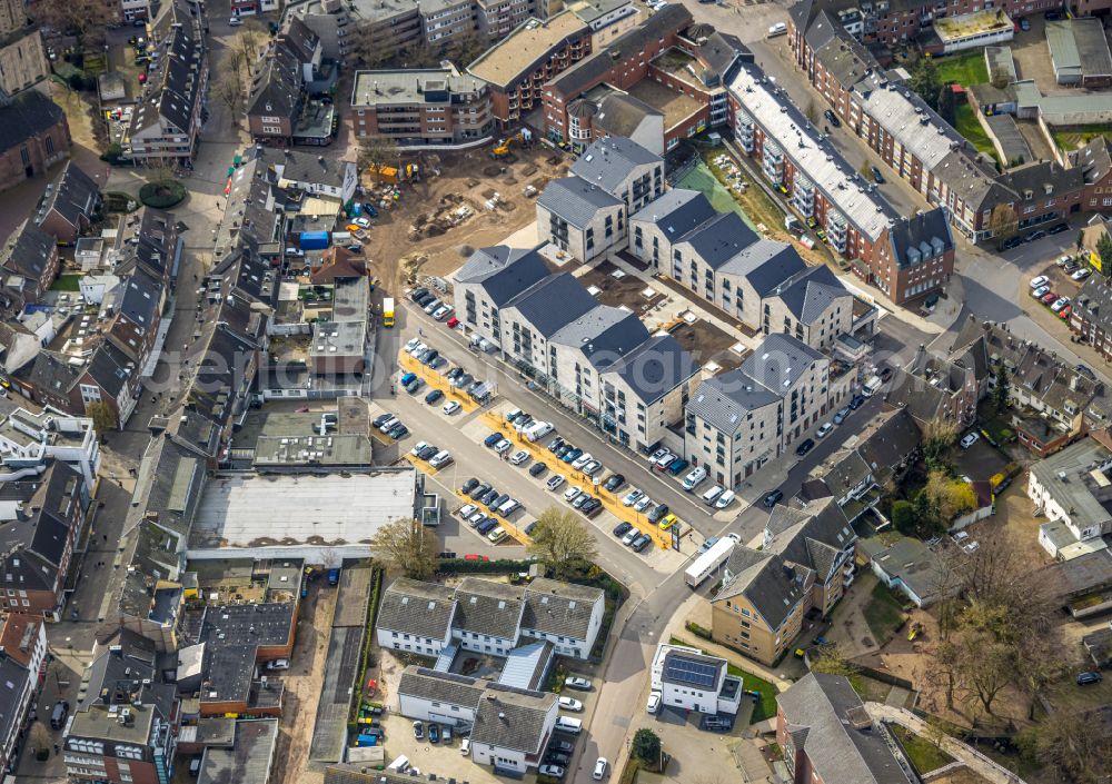 Emmerich am Rhein from above - Construction site to build a new multi-family residential complex vivAtrium on street Neumarkt in Emmerich am Rhein in the state North Rhine-Westphalia, Germany