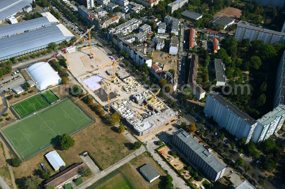 Aerial image Berlin - Construction site to build a new multi-family residential complex Weisse Taube between Ferdinand-Schultze-Strasse, Plauener Strasse and Landsberger Allee in the district Hohenschoenhausen in Berlin, Germany