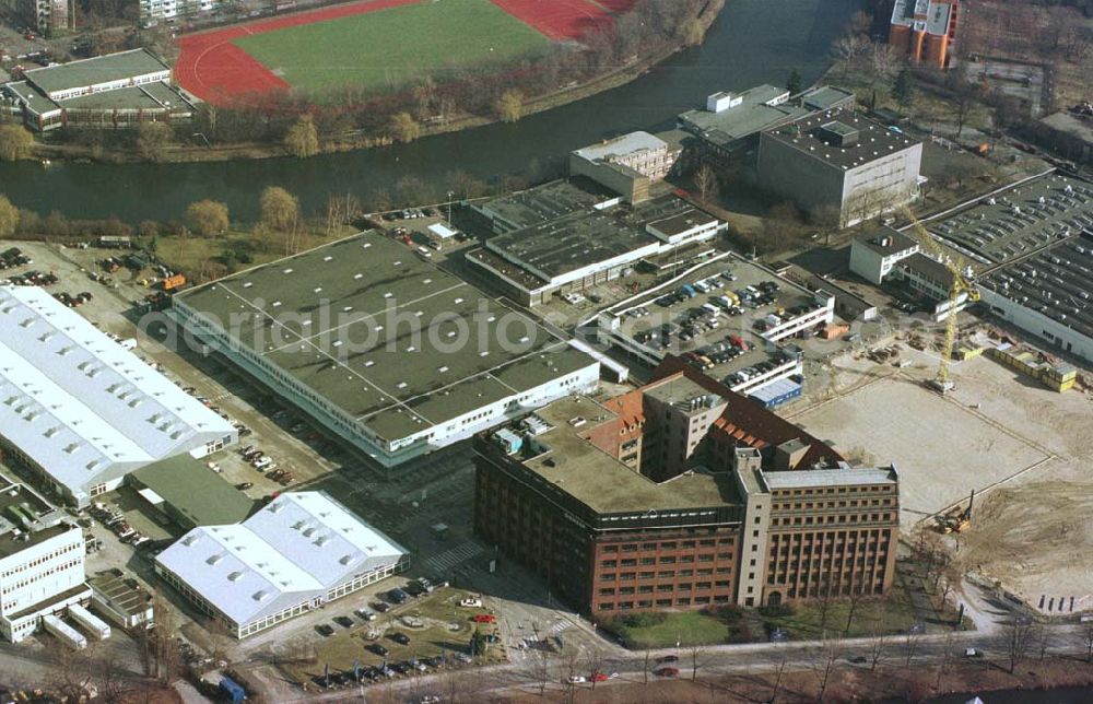 Aerial photograph Berlin - Charlottenburg - Neubau der Mercedes-Benz Niederlassung am Salzufer in Berlin-Charlottenburg.