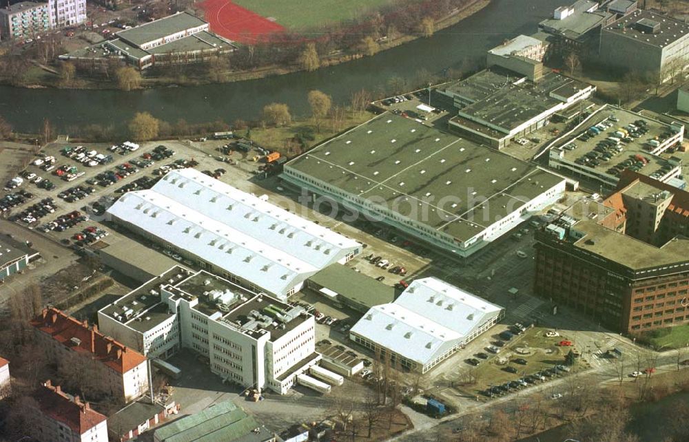 Berlin - Charlottenburg from the bird's eye view: Neubau der Mercedes-Benz Niederlassung am Salzufer in Berlin-Charlottenburg.