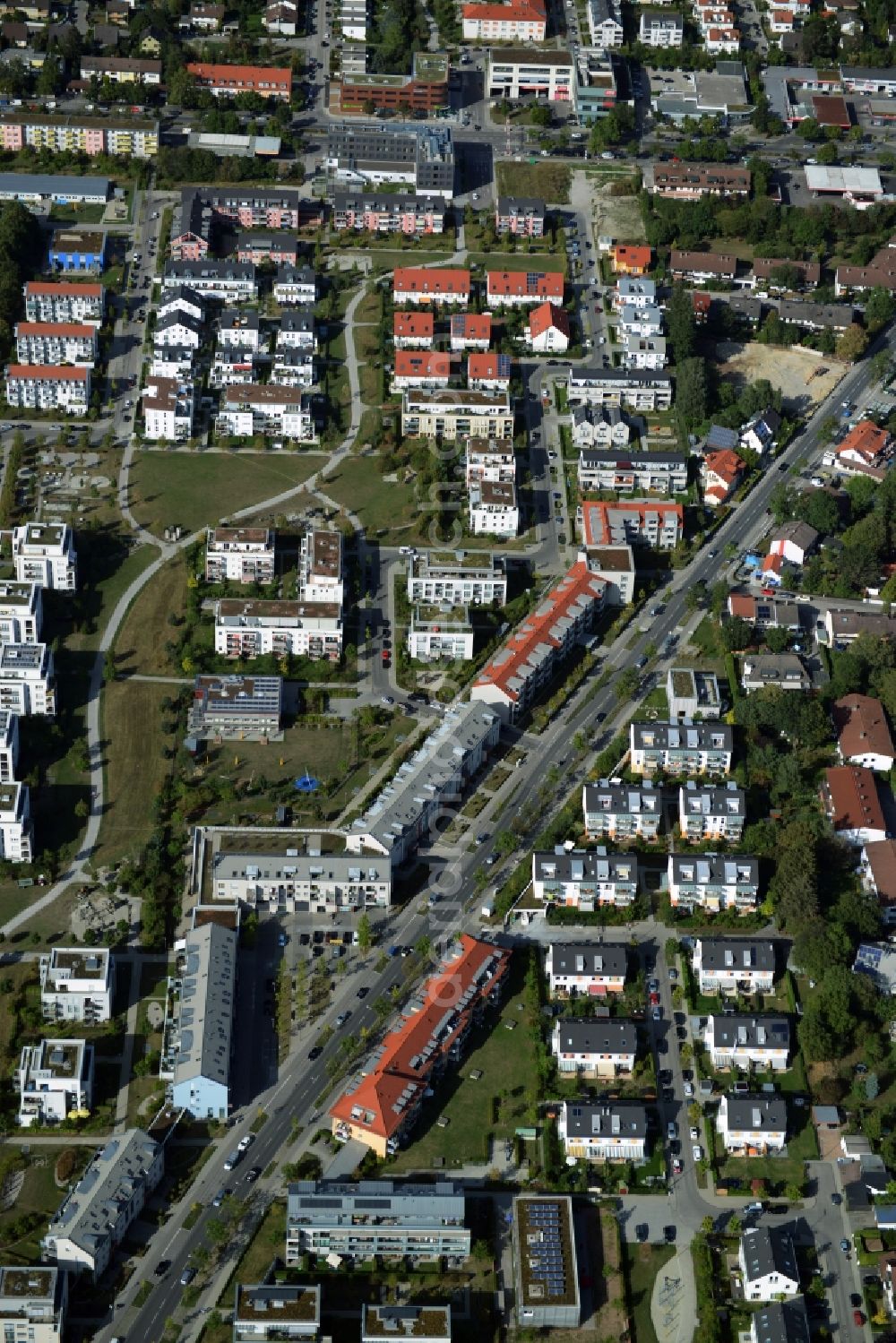 München, Trudering-Riem from above - Construction of a neighborhood meeting and self-help organization at the Bajuwarenstrasse in Munich in Bavaria. Designed by zillerplus architects and urban planners enstand a modern multi - purpose building with the goal of civic engagement in the Quartier activate