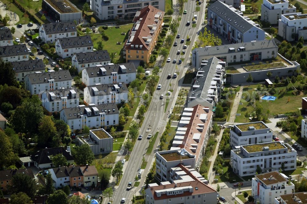 München, Trudering-Riem from above - Construction of a neighborhood meeting and self-help organization at the Bajuwarenstrasse in Munich in Bavaria. Designed by zillerplus architects and urban planners enstand a modern multi - purpose building with the goal of civic engagement in the Quartier activate