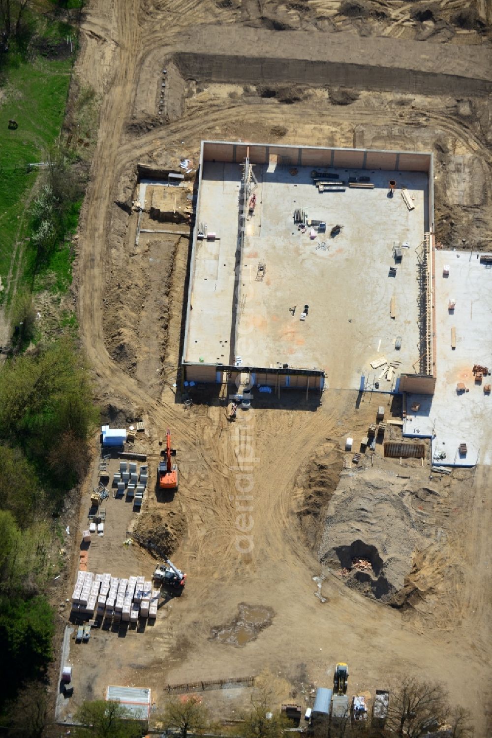 Aerial photograph Werneuchen - Construction of the local ALDI- shopping center on the B 158 in Werneuchen in Brandenburg