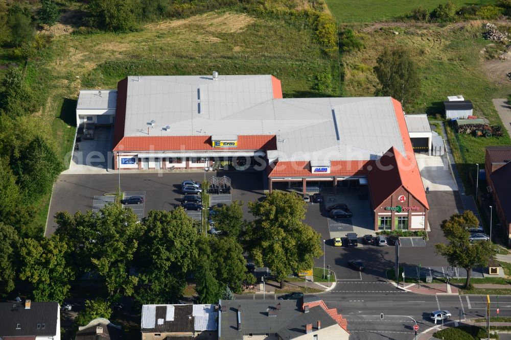 Aerial photograph Werneuchen - Construction of the local ALDI- shopping center on the B 158 in Werneuchen in Brandenburg