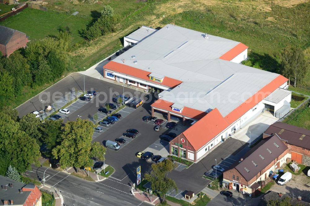 Aerial photograph Werneuchen - Construction of the local ALDI- shopping center on the B 158 in Werneuchen in Brandenburg