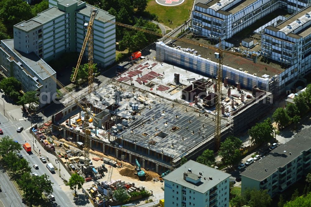 Aerial photograph Berlin - Construction site for a new extension to the hospital grounds Vivantes Klinikum Neukoelln on street Rudower Chaussee in the district Neukoelln in Berlin, Germany