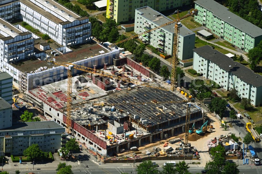 Berlin from above - Construction site for a new extension to the hospital grounds Vivantes Klinikum Neukoelln on street Rudower Chaussee in the district Neukoelln in Berlin, Germany