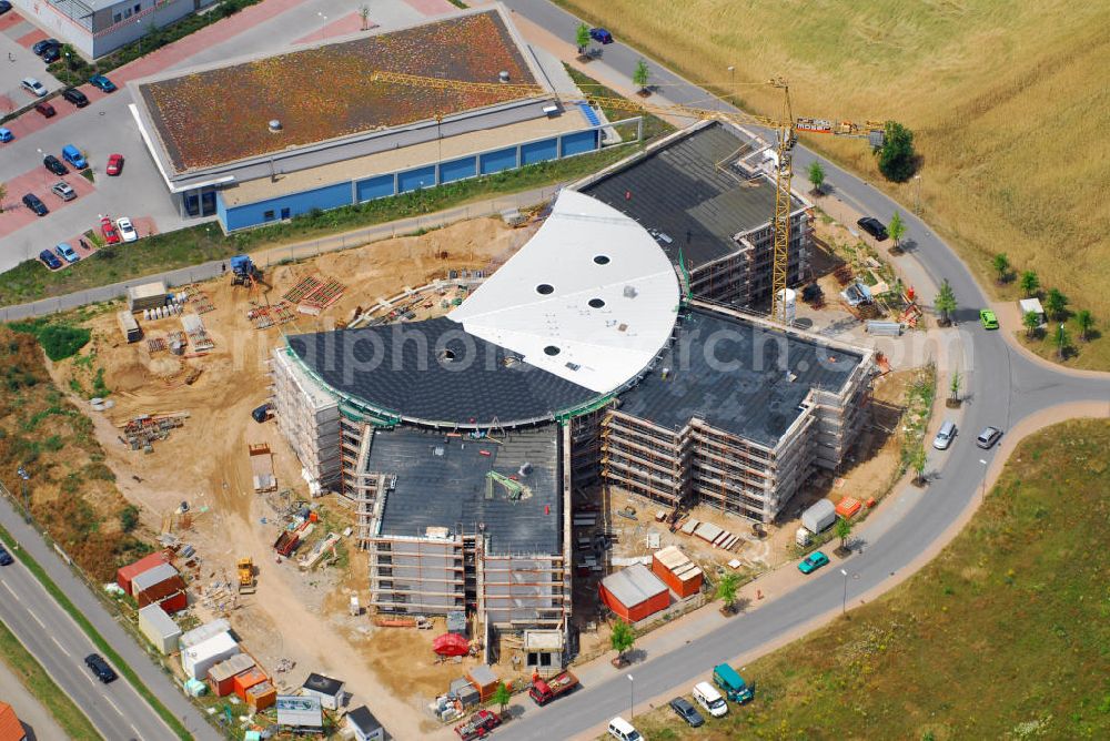 St. Leon-Rot from above - Blick auf den Neubau des Privatgymnasium St. Leon-Rot. St. Leon-Rot ist eine Gemeinde im Süden des Rhein-Neckar-Kreises in der Nähe von Heidelberg und Speyer. Kontakt: Privatgymnasium St. Leon-Rot gGmbH, Im Schiff 1, 68789 St. Leon-Rot, Timo Kirstein, Tel.: 06227/35765-11, schmidbauer.de / BFK Plan GmbH, Trochtelfinger Str. 21, 70567 Stuttgart, Tel.: 0711/72637-49.