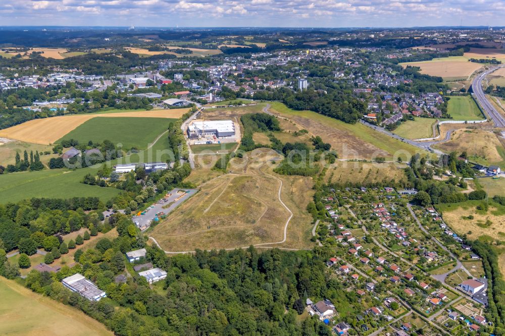 Aerial photograph Heiligenhaus - Construction site for a new office and commercial building for the company R+M de Wit GmbH in Heiligenhaus in the Ruhr area in the state of North Rhine-Westphalia, Germany