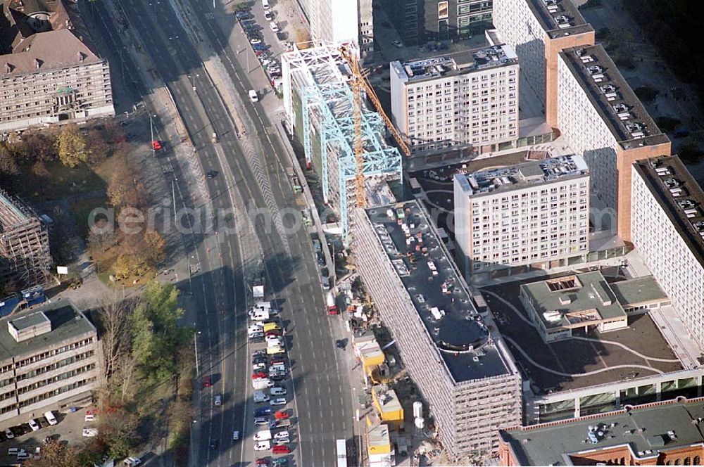 Berlin Mitte from above - Neubau Rathauspassagen (Berlin / Mitte) Ansprechpartner: WBMI Real Estate AG Berlin Friedrichstraße 95 10117 Berlin Telefon: (030) 2471 3114 Telefax: (030) 2471 3115 Email: susanne.schmidt@wbmi.de Achim Walder: