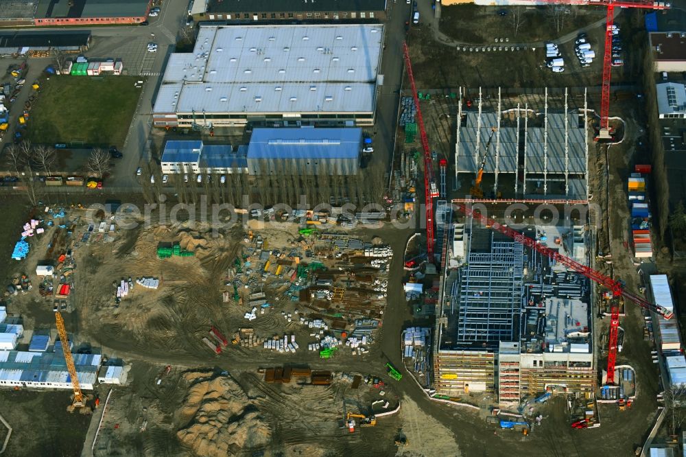 Aerial photograph Berlin - Construction site of data center building and online data processing hub in Marienpark on Lankwitzer Strasse in the district Mariendorf in Berlin, Germany